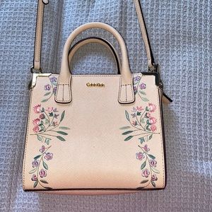 Calvin Klein Crossbody Bag!